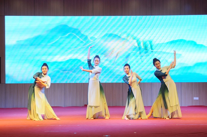 ZJG_5495.JPG ZJG_5495.JPG