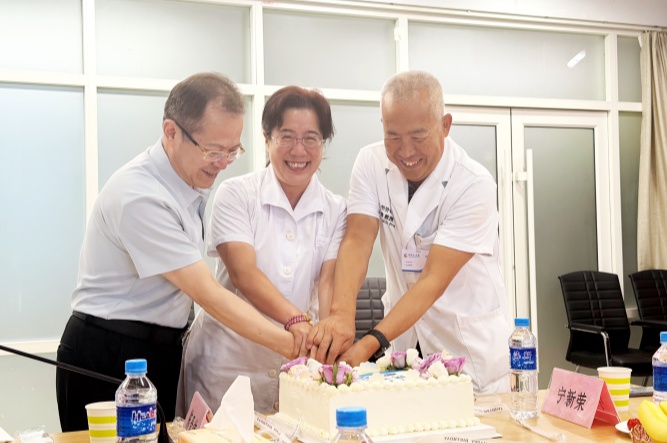切蛋糕667.jpg 切蛋糕667.jpg